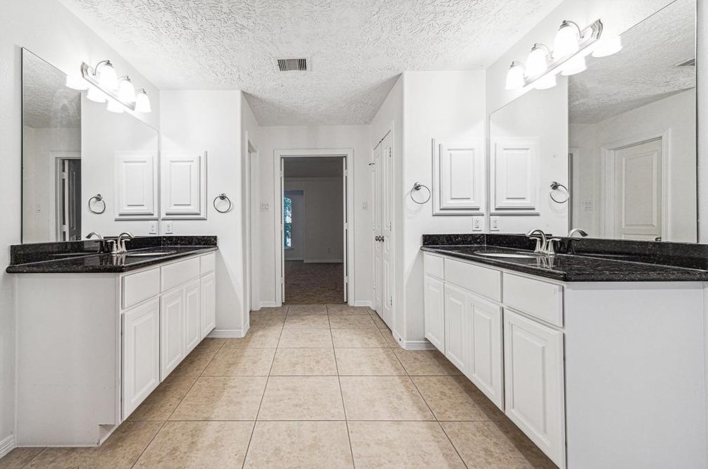 1613 15th St, Houston TX  77008-3731 exterior