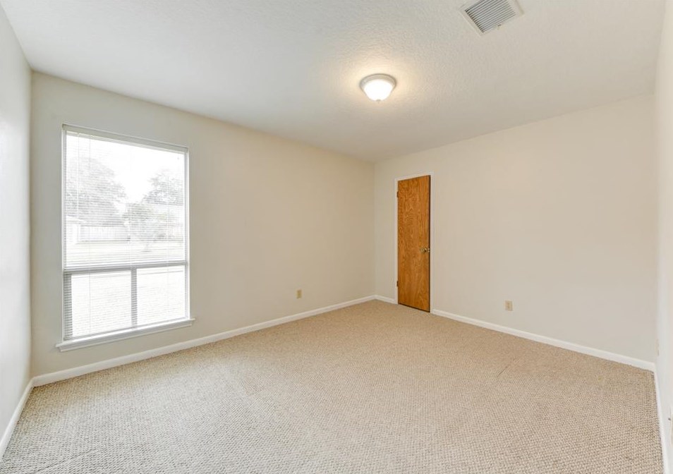 15827 Parksley Dr, Houston TX 77059-4628 exterior