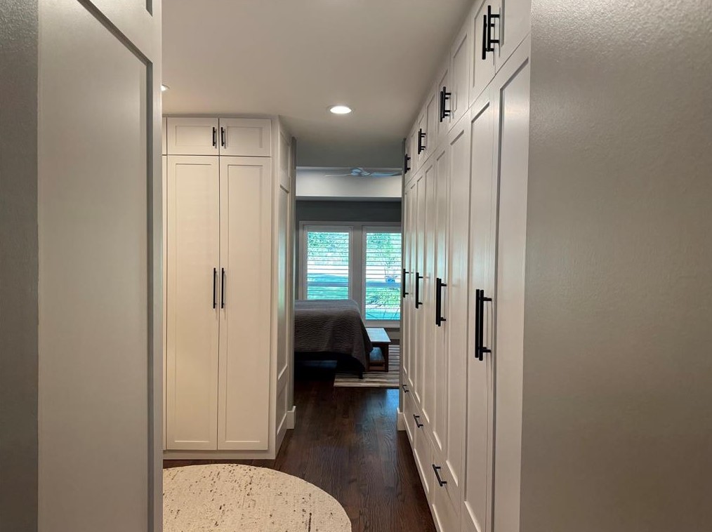 330 Wycliffe Dr, Houston TX  77043-3901 exterior