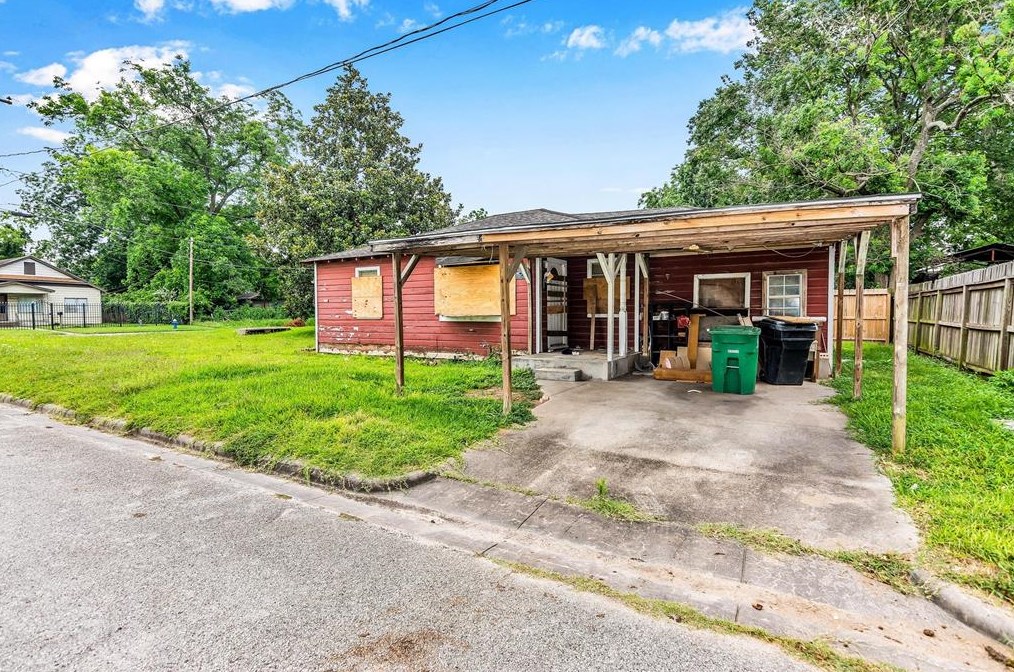 1214 English St, Houston TX  77009-1904 exterior