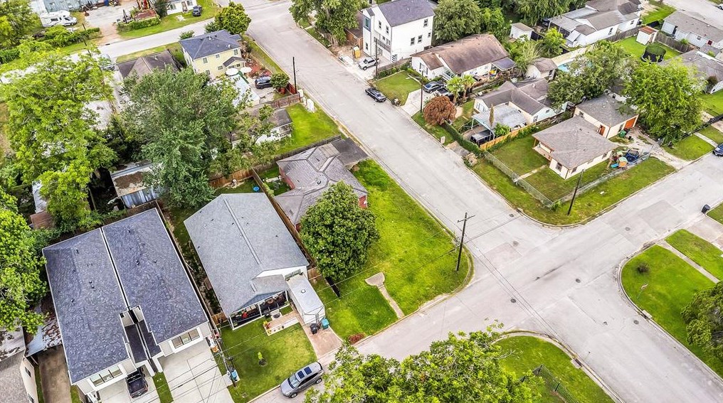 1214 English St, Houston TX  77009-1904 exterior