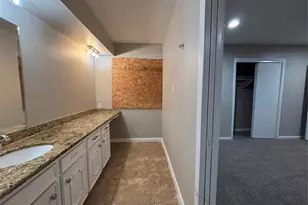 1102 Laurentide St, Houston, TX 77029 - Photo 9