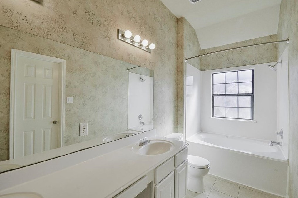 2358 Bermuda Shr Dr, Missouri City TX  77459-2141 exterior