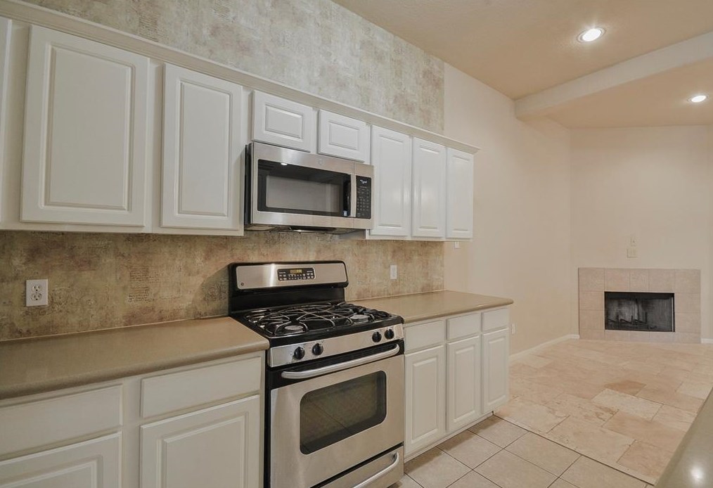 2358 Bermuda Shr Dr, Missouri City TX  77459-2141 exterior