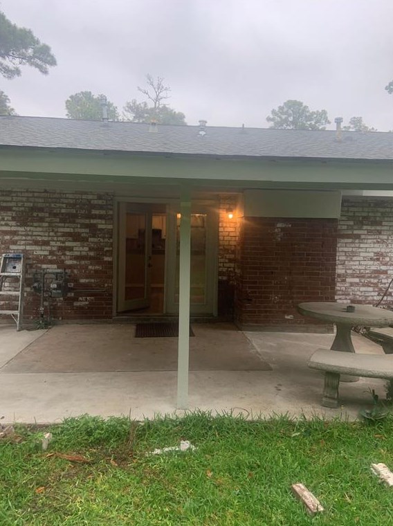 12110 Wood Forest Dr, Houston TX  77013-4939 exterior