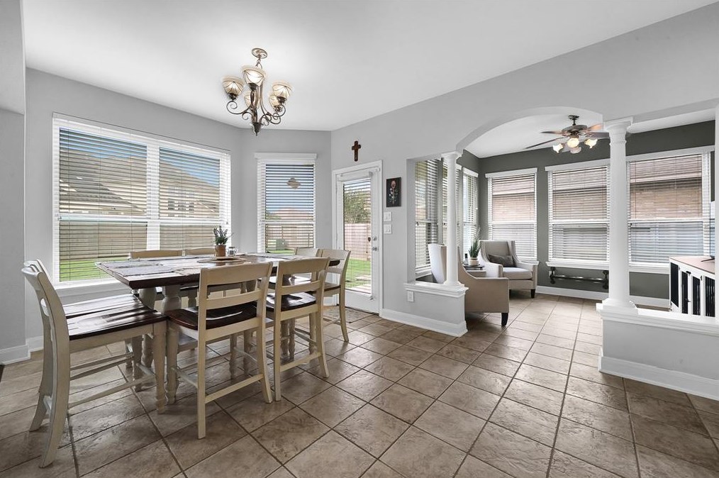 2873 Carrera Ct, League City TX  77573-2290 exterior