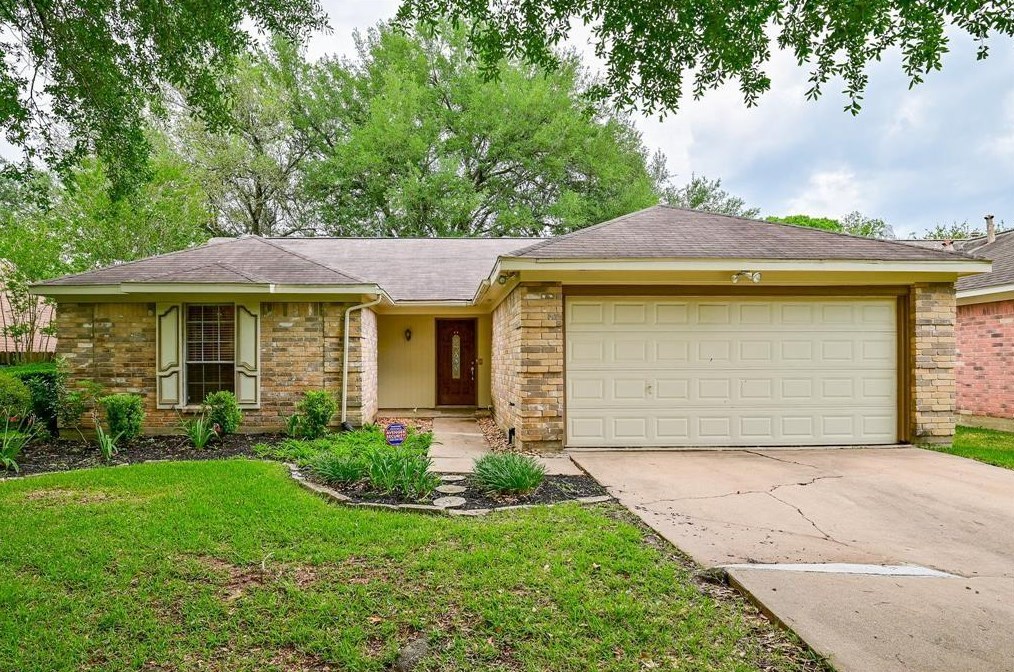 4011 Issacks Way, Sugar Land TX  77479-1777 exterior