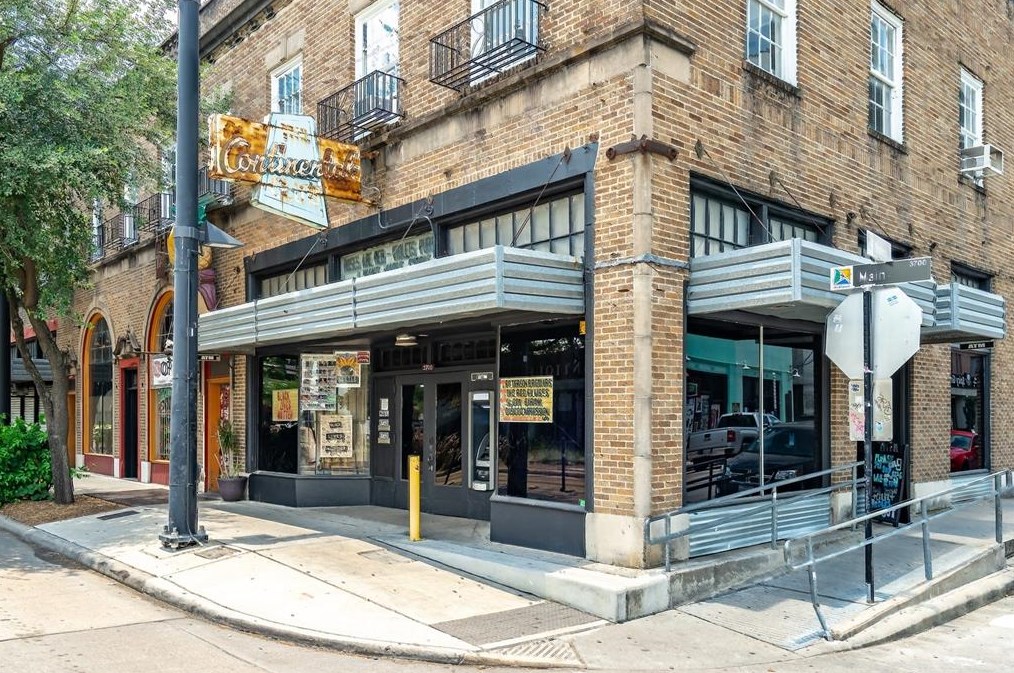 3550 Main St, Houston TX  77002-5642 exterior
