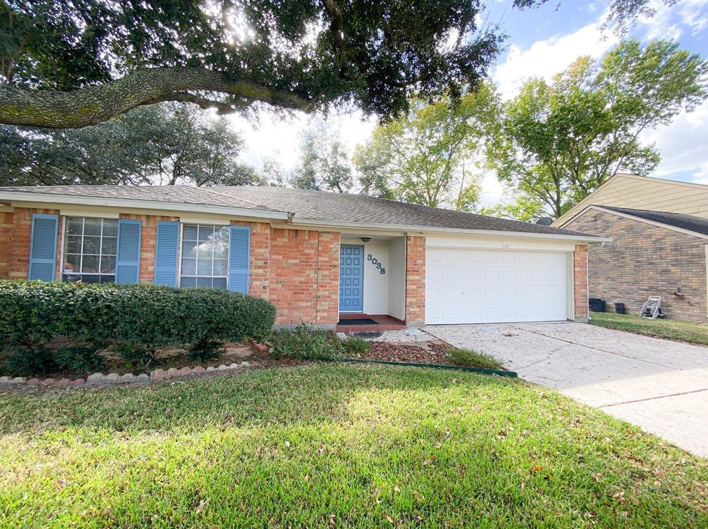 3038 Sleepy Hollow Dr, Sugar Land TX  77479-1661 exterior