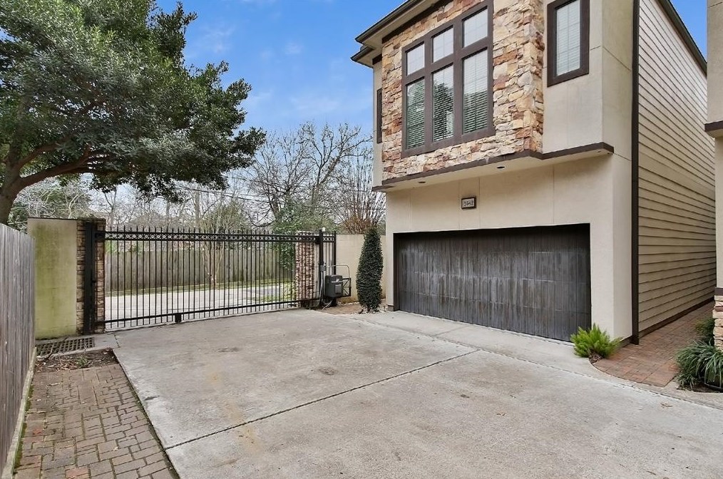 5542 Nolda St, Houston TX  77007-4318 exterior
