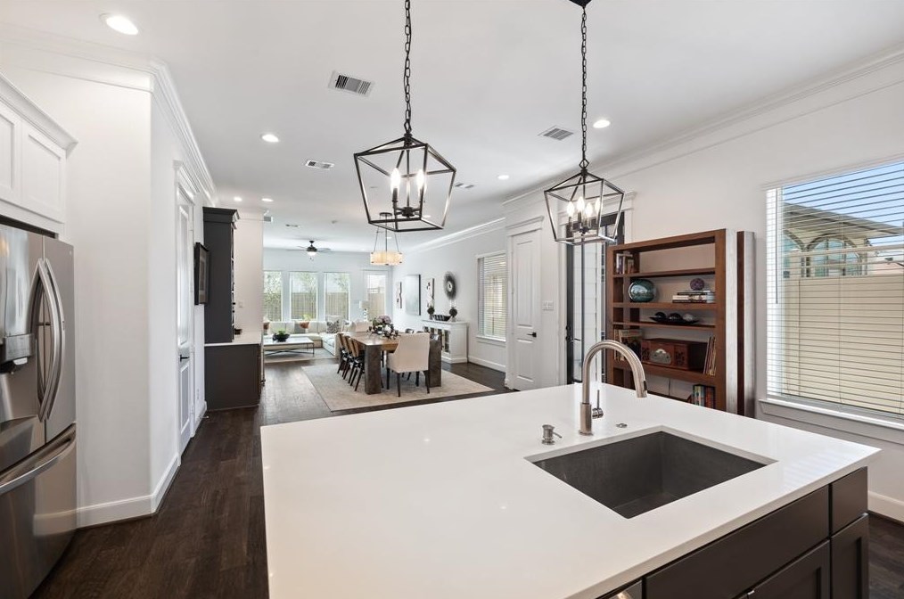 1122 Malone St, Houston TX  77007-5125 exterior