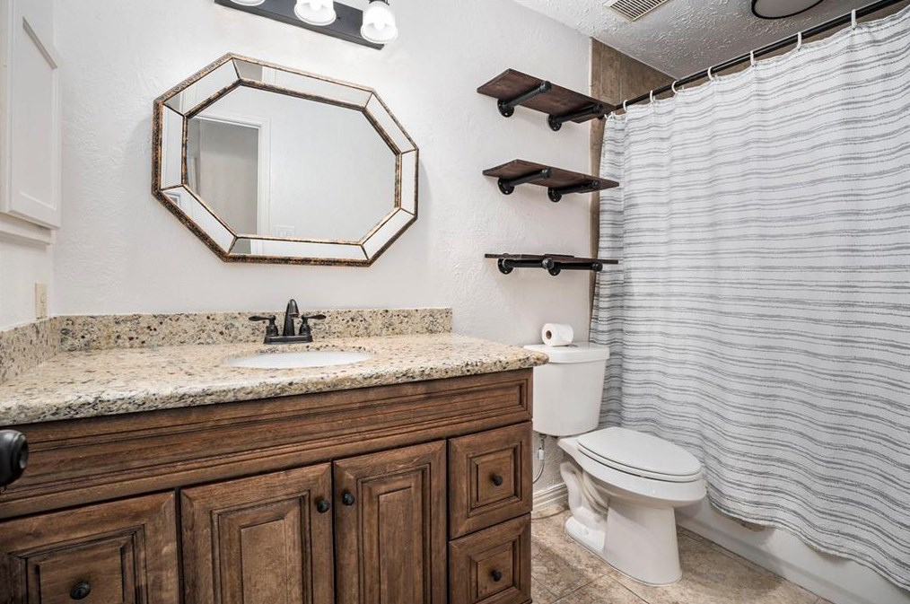 846 Maplewood Fls Ct, Houston TX  77062-2143 exterior