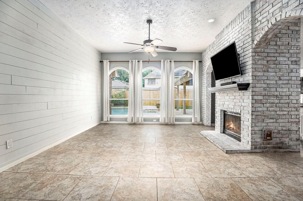 846 Maplewood Fls Ct, Houston TX  77062-2143 exterior