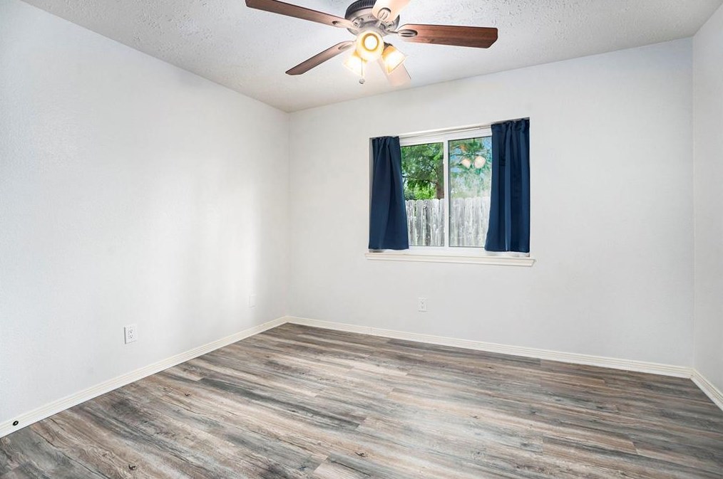 846 Maplewood Fls Ct, Houston TX  77062-2143 exterior