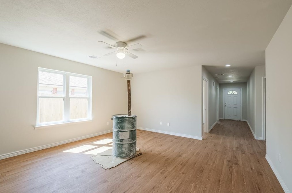 8614 Texas Acorn Ave, Houston TX  77078-1100 exterior