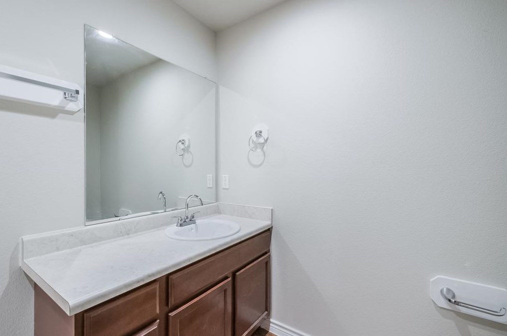 8614 Texas Acorn Ave, Houston TX  77078-1100 exterior