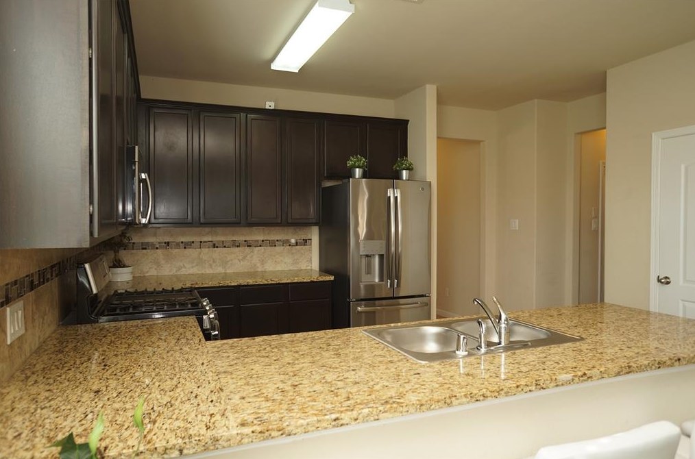 9930 Cobbs Cv Ln, Houston TX  77044-4501 exterior