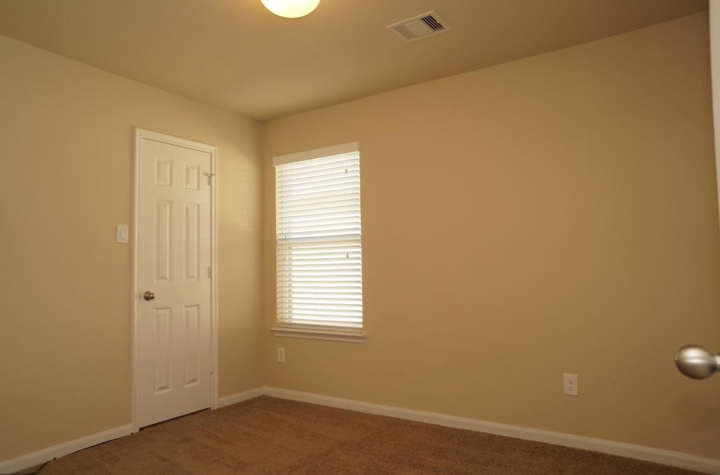 9930 Cobbs Cv Ln, Houston TX  77044-4501 exterior