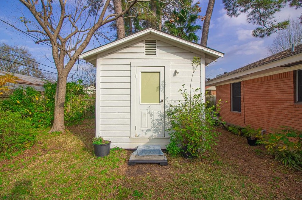 842 Judiway, Houston TX  77018-6201 exterior