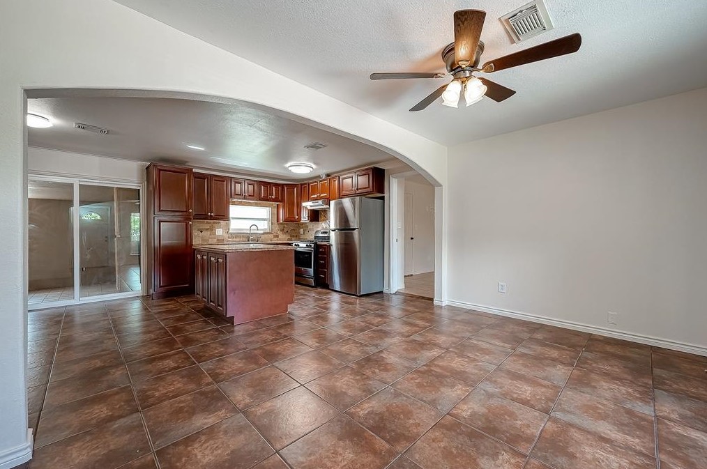 3706 Orange Grove Dr, Houston TX  77039-5814 exterior