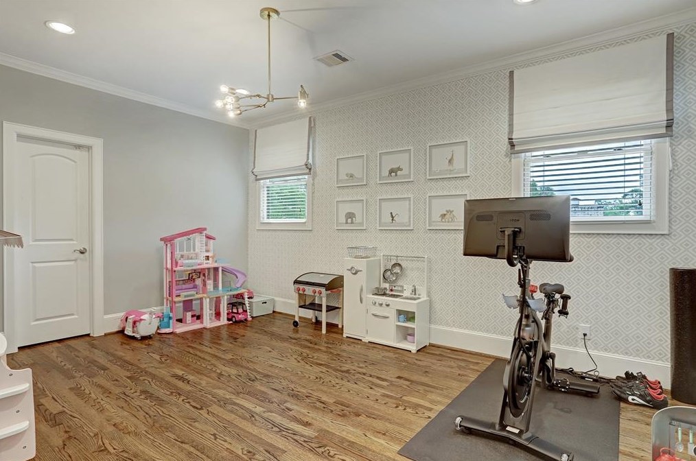 6266 Del Monte Dr, Houston TX  77019-3213 exterior