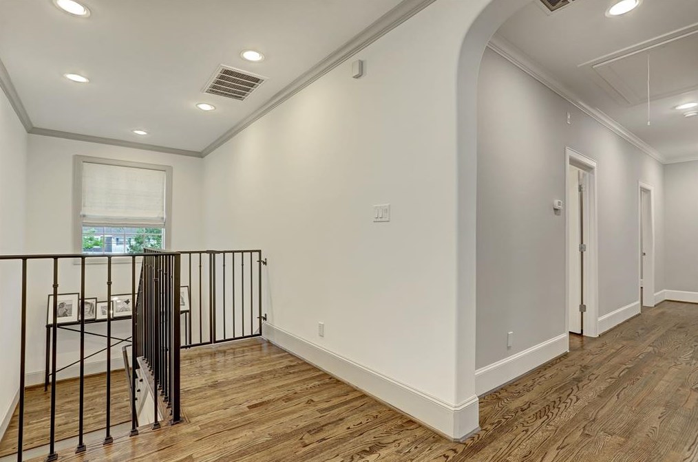 6266 Del Monte Dr, Houston TX  77019-3213 exterior