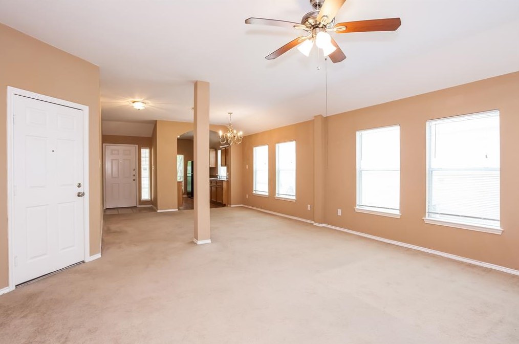 11748 Logan Ridge Dr, Houston TX  77072-5674 exterior