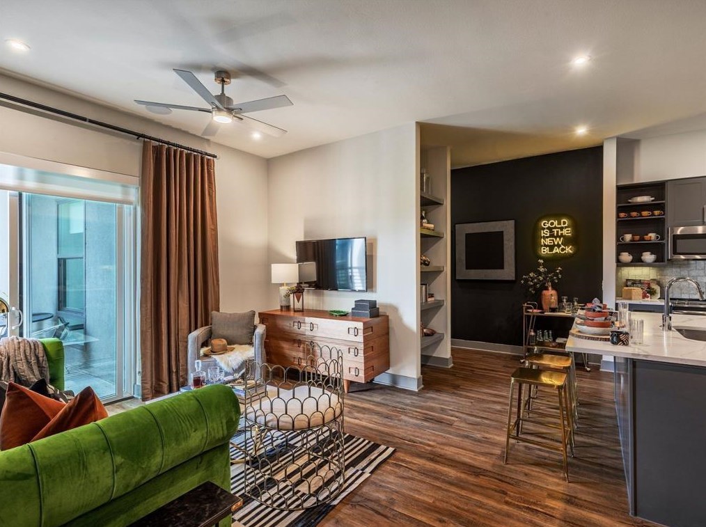 500 Energy Way, Fort Worth TX 76102 exterior