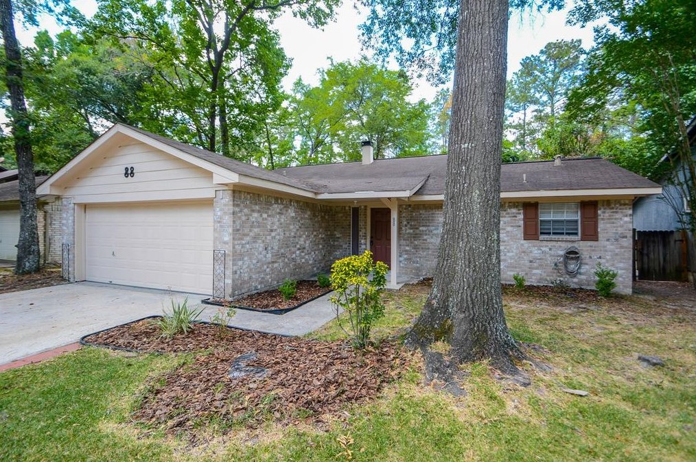 88 Woodstock Circle Dr, Spring TX  77381-2792 exterior