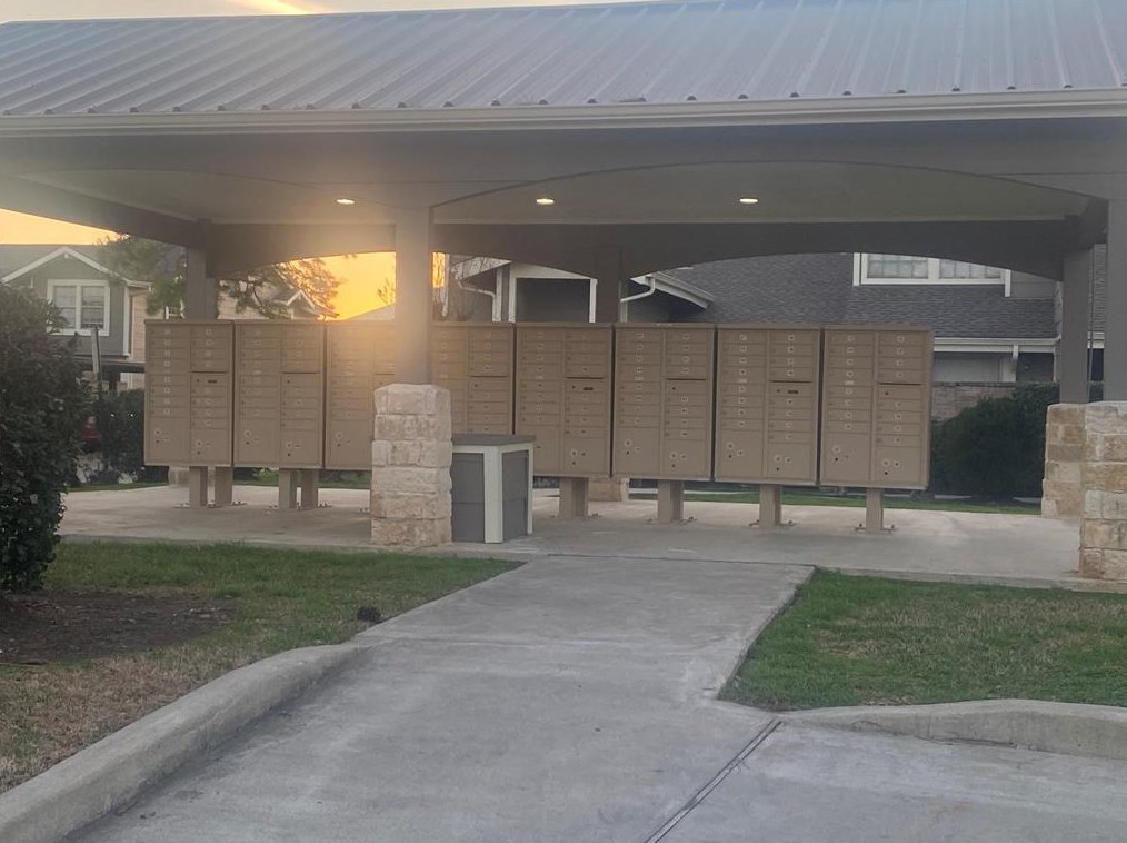12232 Bob White Dr, Houston TX  77035-5291 exterior