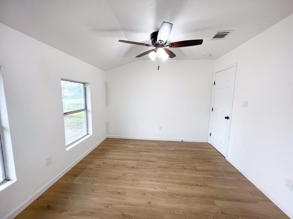2423 Woodard St, Houston TX  77026-2459 exterior