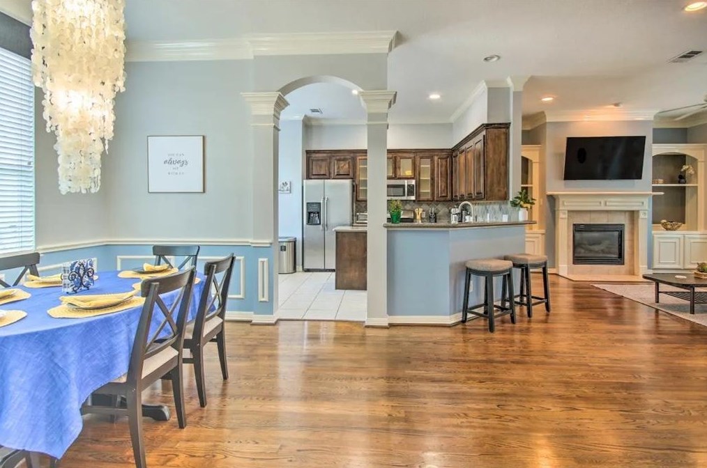 207 Knox St, Houston TX  77007-8113 exterior