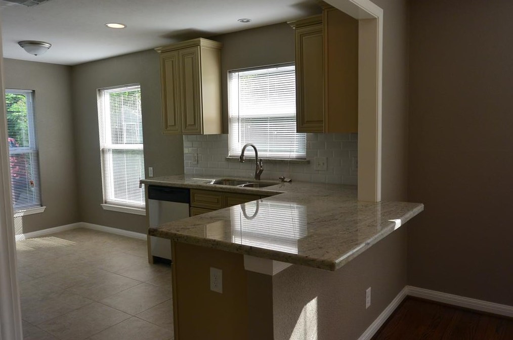 4930 Ventura Ln, Houston TX  77021-3016 exterior