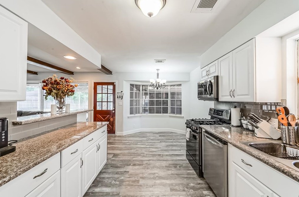 8206 Gdn Park Dr, Houston TX  77075-4637 exterior