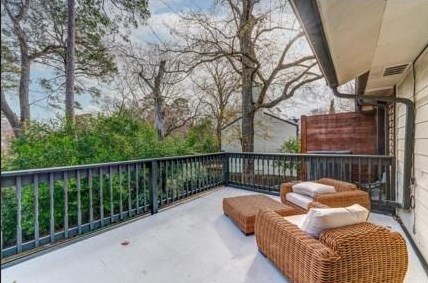 775 Worthshire St, Houston TX  77008-6432 exterior