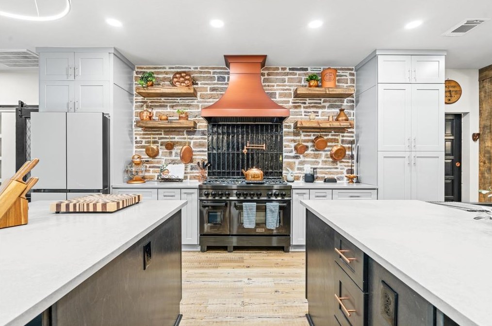 4318 Honea Egypt Rd, Montgomery TX 77316-9483 exterior