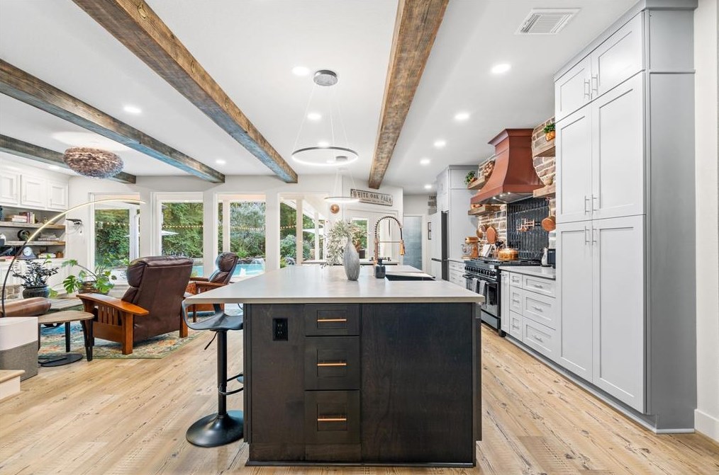 4318 Honea Egypt Rd, Montgomery TX 77316-9483 exterior