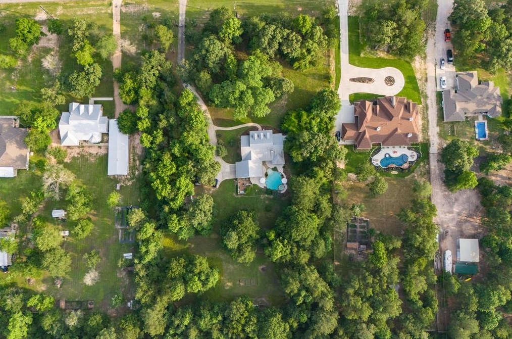 4318 Honea Egypt Rd, Montgomery TX 77316-9483 exterior