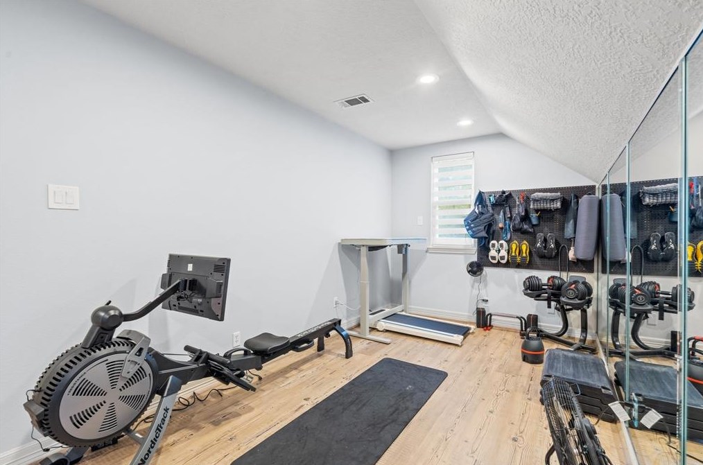 4318 Honea Egypt Rd, Montgomery TX 77316-9483 exterior