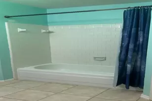 9810 Fernstone Ln, Houston, TX 77070 - Photo 13