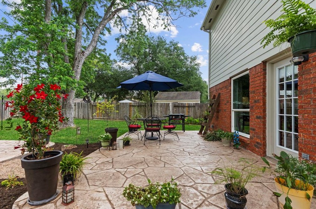 2406 Cannons Hall Ct, Richmond TX exterior