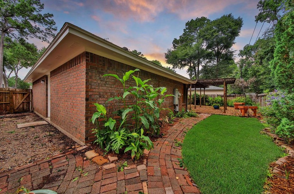 4530 Natural Brg Dr, Humble TX 77345-1034 exterior