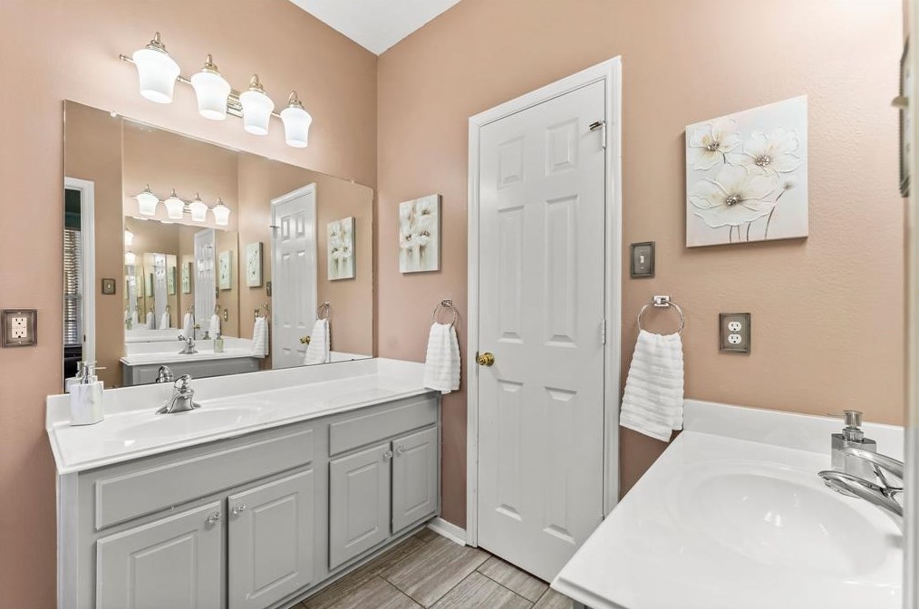 5915 Pinelake Xing Dr, Spring TX 77379-2531 exterior