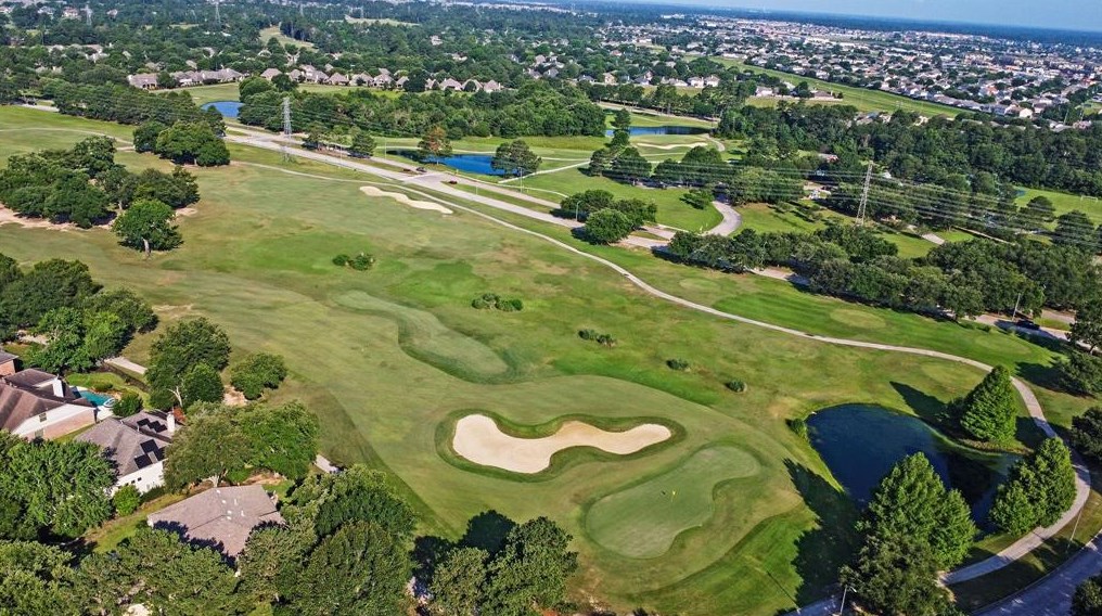 5915 Pinelake Xing Dr, Spring TX 77379-2531 exterior