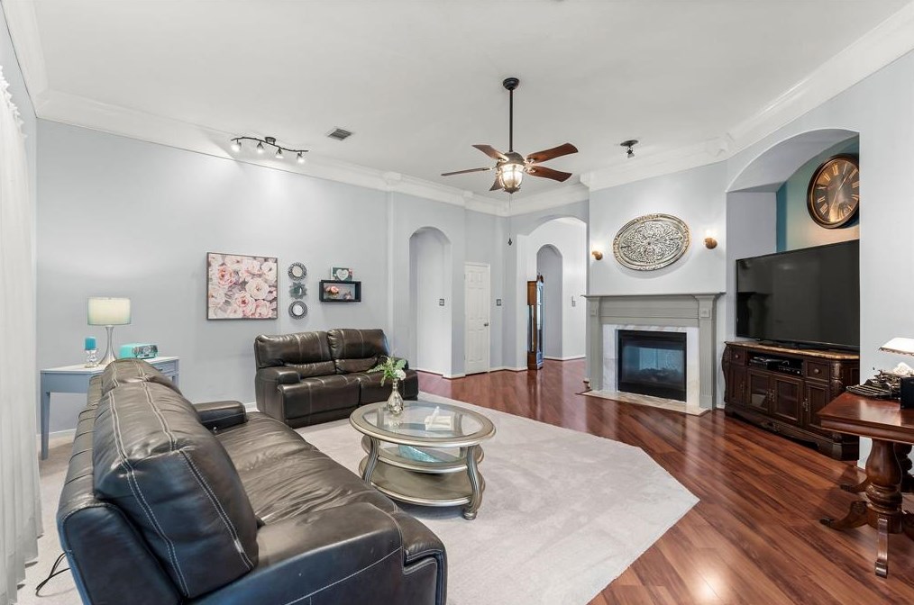 5915 Pinelake Xing Dr, Spring TX 77379-2531 exterior