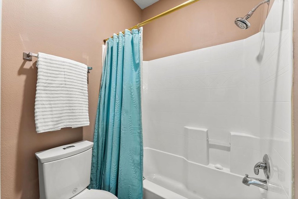 5915 Pinelake Xing Dr, Spring TX 77379-2531 exterior