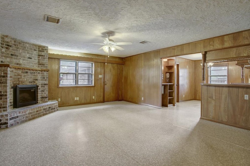 1822 Droxford Dr, Houston TX  77008-3104 exterior