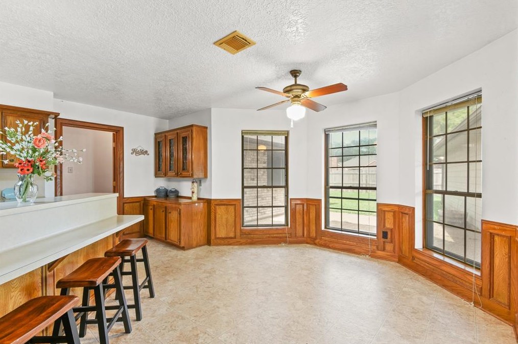 6835 Middlefield Dr, Pasadena TX 77505-5513 exterior