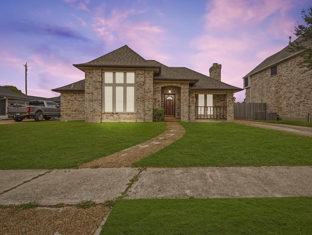 6835 Middlefield Dr, Pasadena TX 77505-5513 exterior