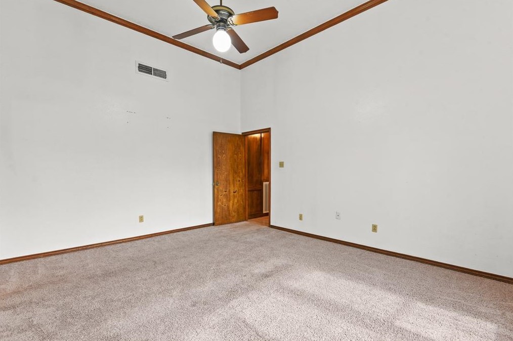 6835 Middlefield Dr, Pasadena TX 77505-5513 exterior